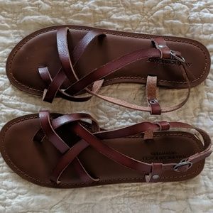 American Eagle Sandals